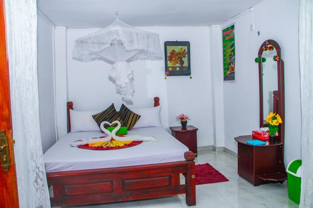 Sigiri Tarushan Home Stay Sigiriya Exterior photo
